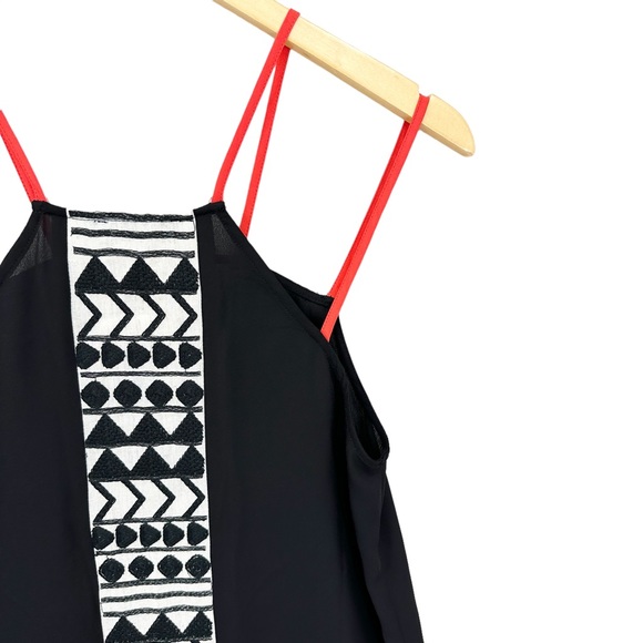 New THML Dress Shift Black Red Embroidered Sleeveless Sheer Unlined - Picture 4 of 7